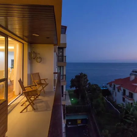 Sunset Terrace Ocean Cliff Pool Funchal (Madeira)