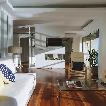 Sunset Terrace Ocean Cliff Pool Apartment *