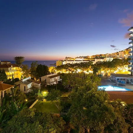 Sunset Terrace Ocean Cliff Pool Funchal (Madeira)
